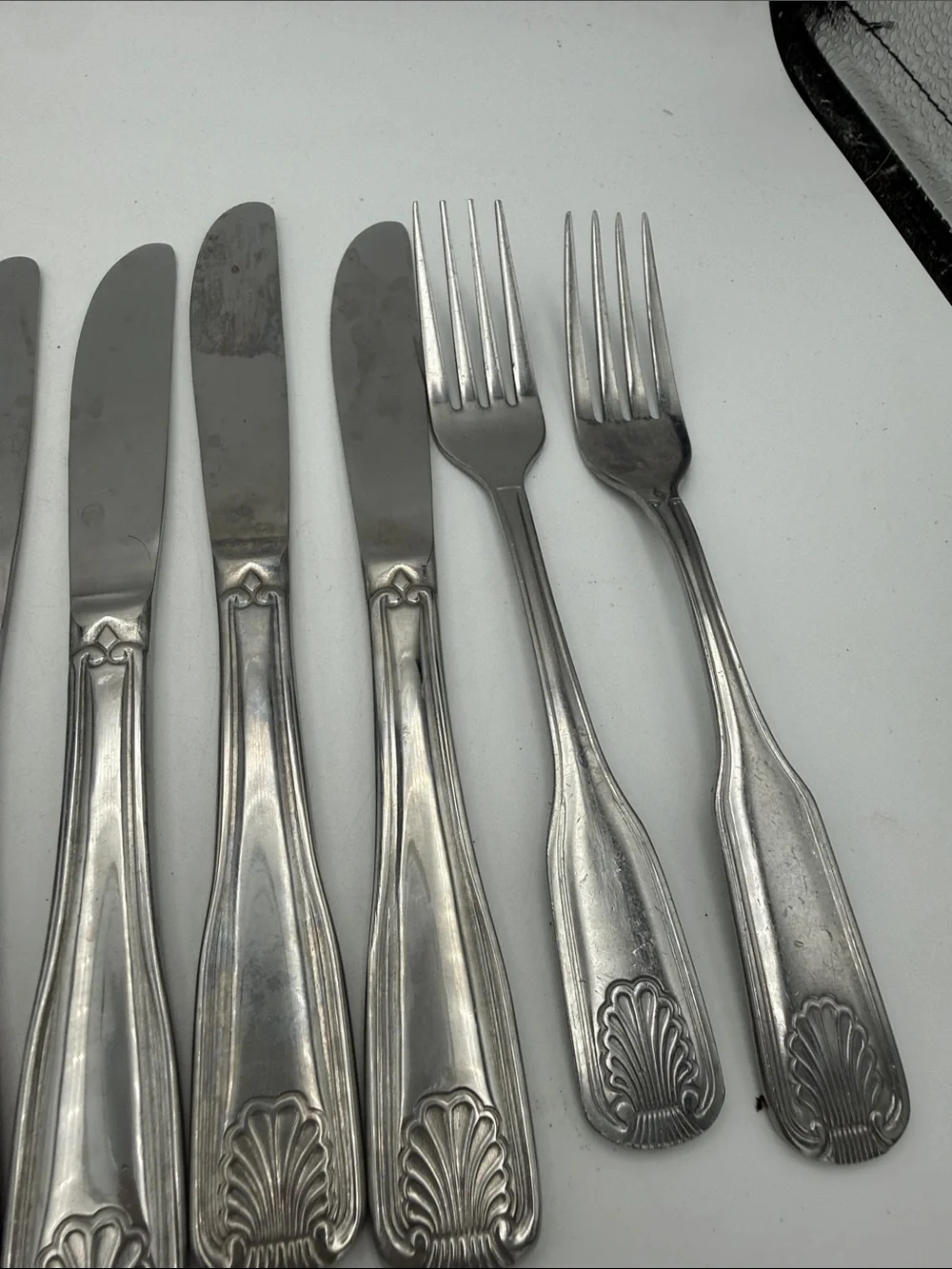 Stainless Steel Dinner Knives & forks Silver Shell Pattern mixed lot WALCO